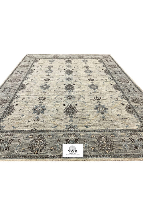 Misty Motif Transitional Handmade Carpet